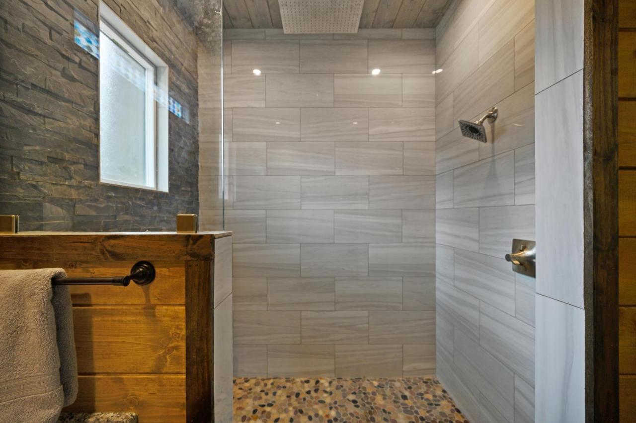 The Adirondack Honeymoon Hot Tub Soaking Tub Wood Burning Fireplace Stephens Gap Exterior photo