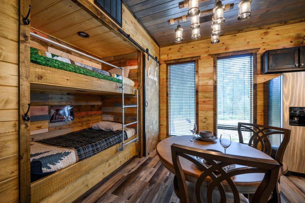 The Adirondack Honeymoon Hot Tub Soaking Tub Wood Burning Fireplace Stephens Gap Exterior photo